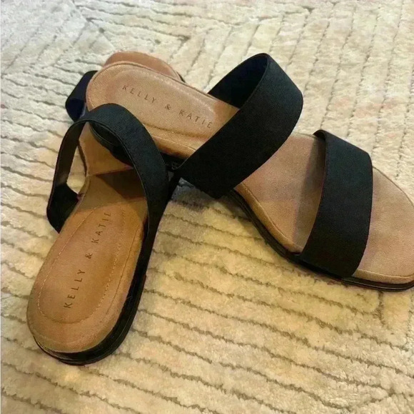 Kelly and Kate size 8 sandals - Picture 5 of 7